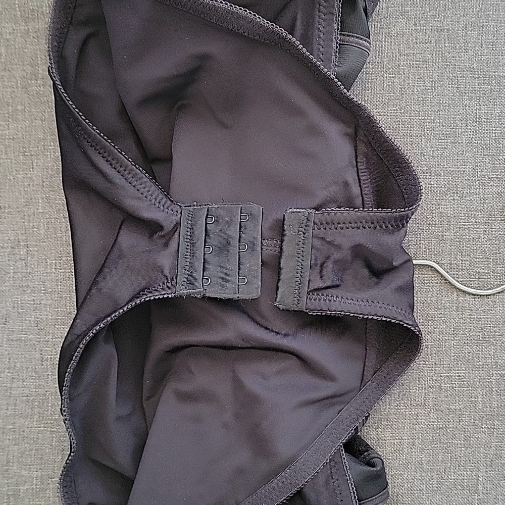 Maidenform Shapewear Bodysuit With Built In Underwire Bra Sz 36 C Black - Picture 8 of 15